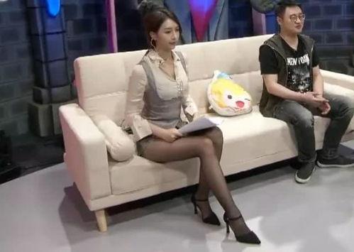 自拍丝袜高跟在线视频  第2张